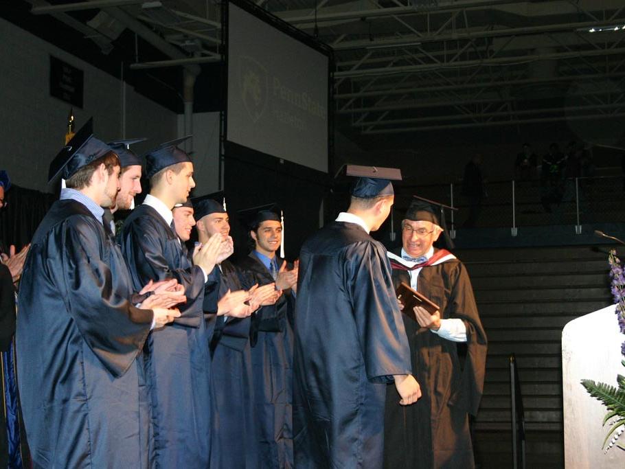 Engineering graduates honor faculty member
