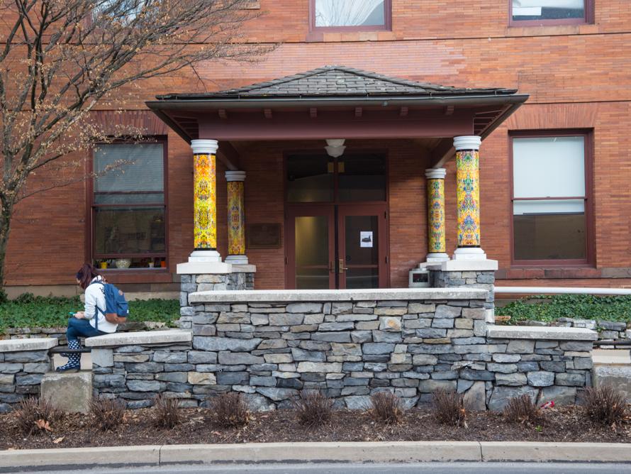 columns at Patterson Bldg