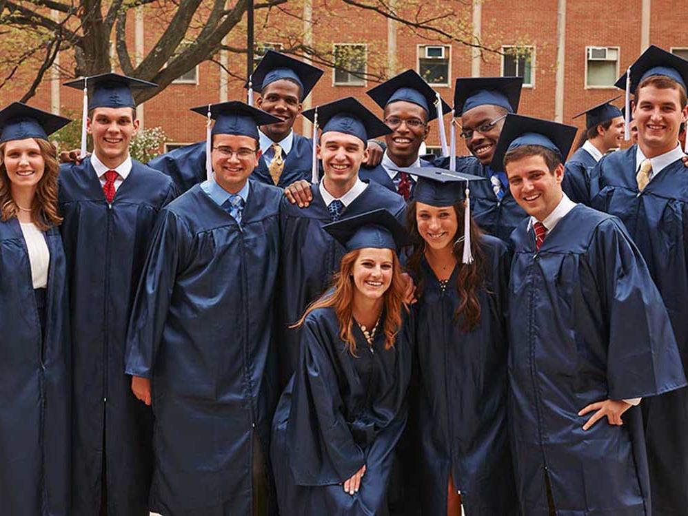 Group of graduating Schreyer Honors College seinors pose for a photo