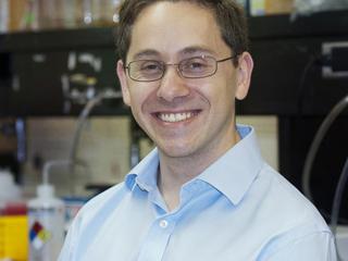 Photo of Howard Salis