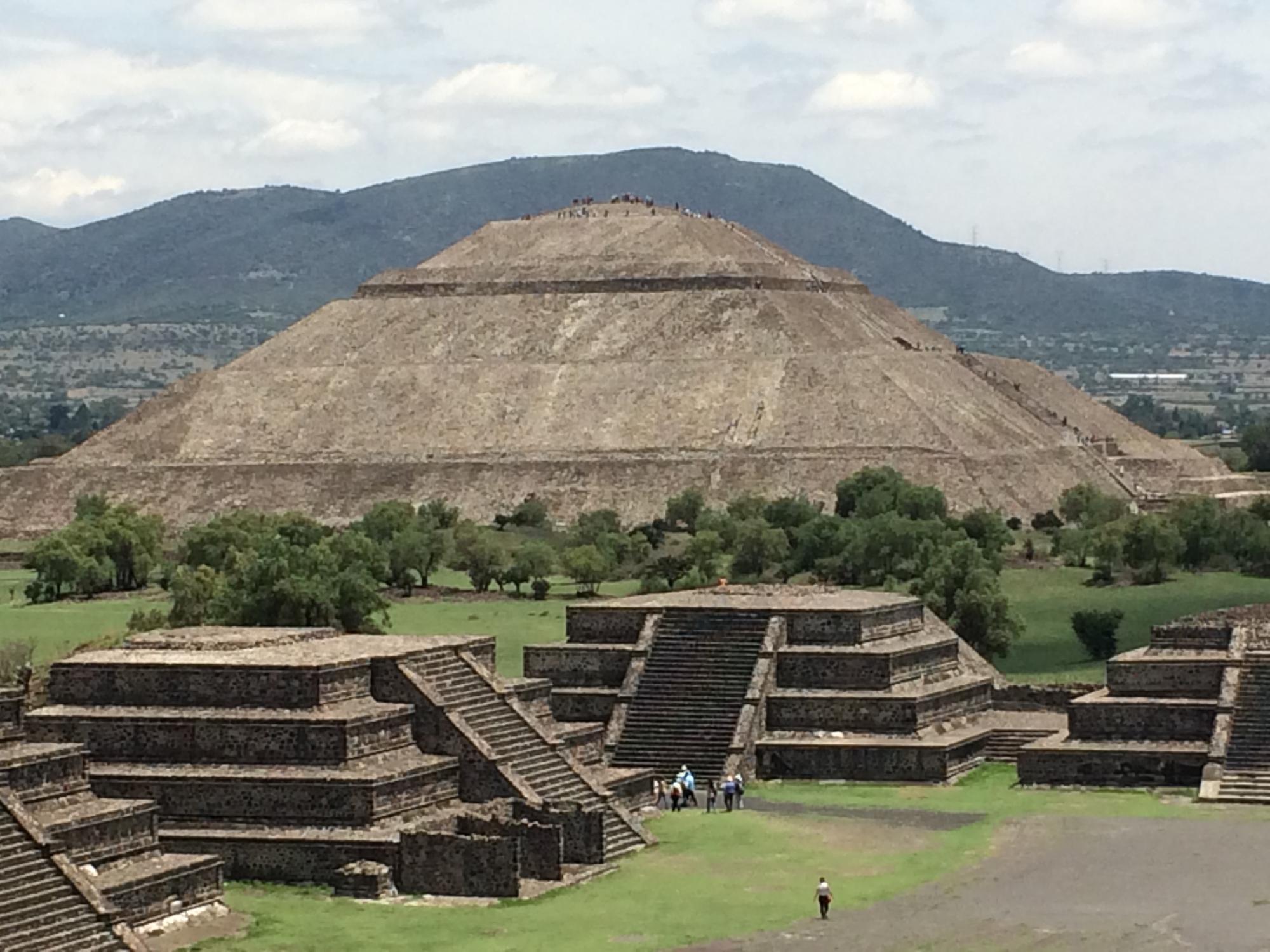 Sun pyramid