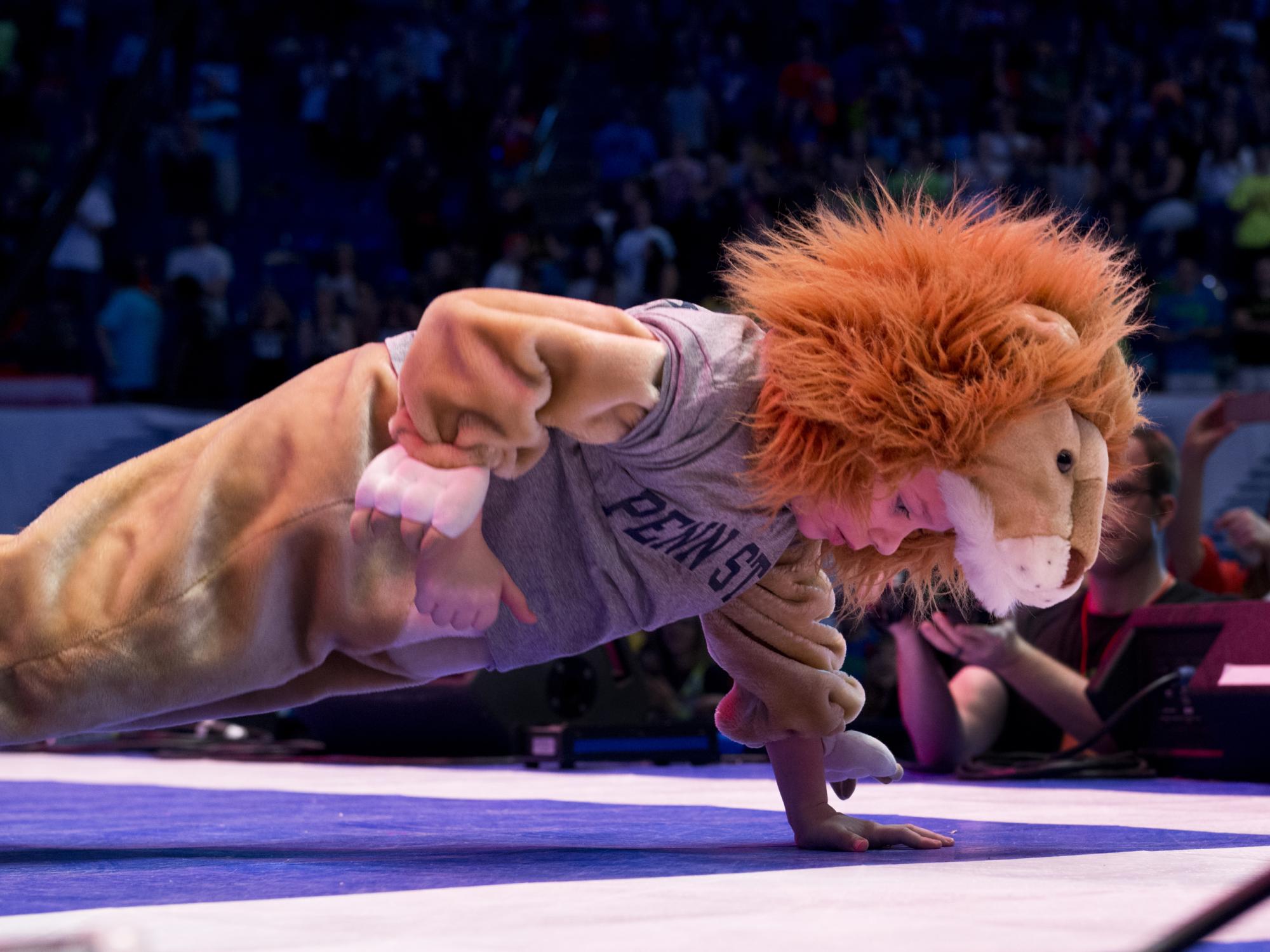 THON2014_Fri_LW_littlelion