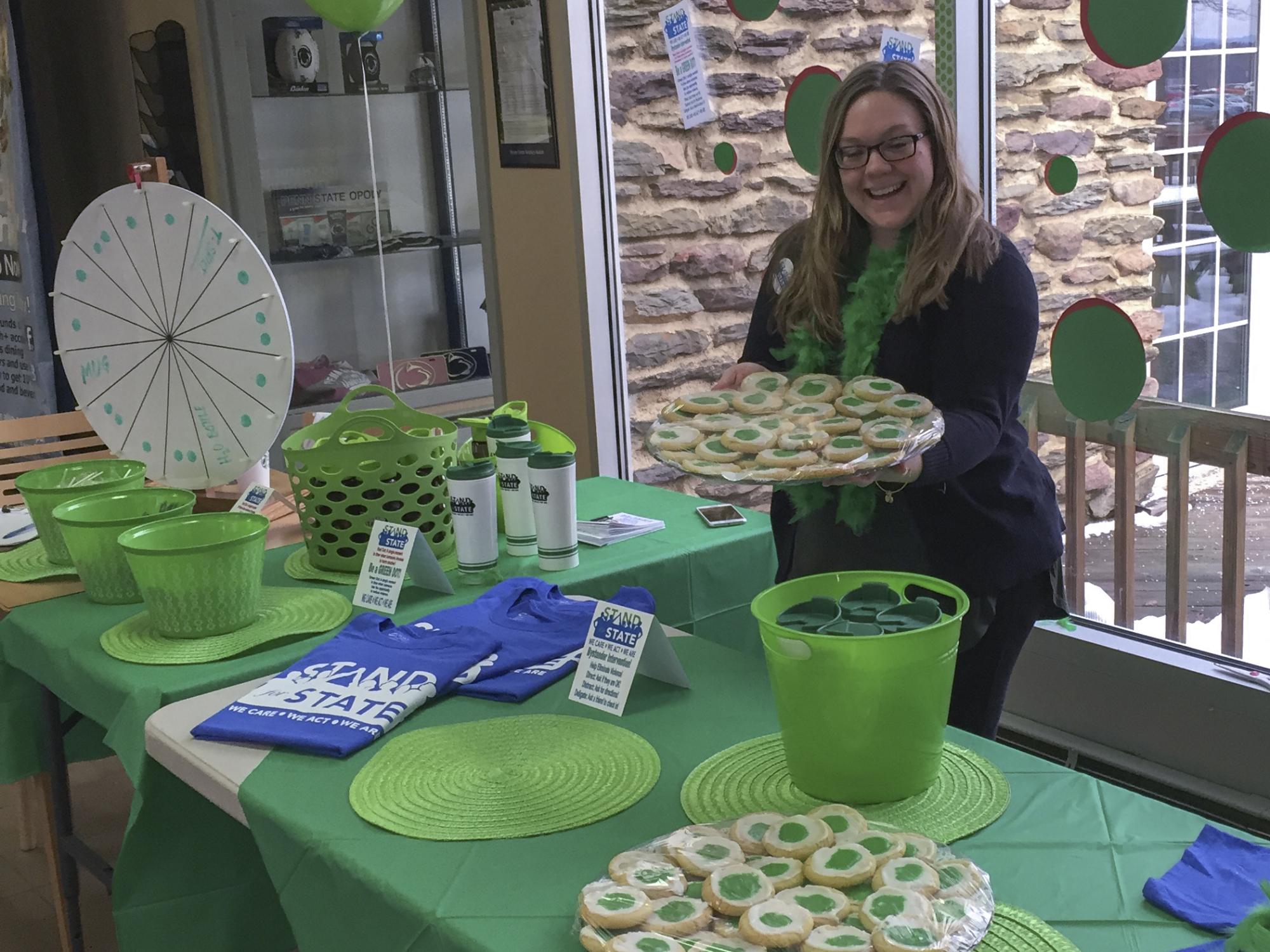 Sarah Luvender displaying cookies 
