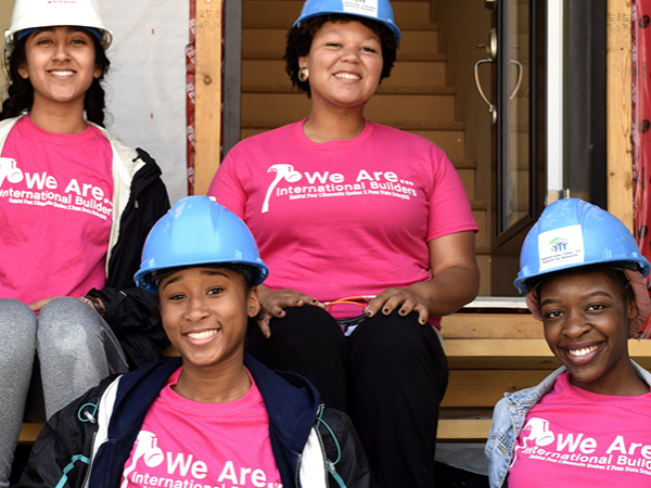 Penn State Schuylkill Students and staff at HFHQ Women's Build 2016