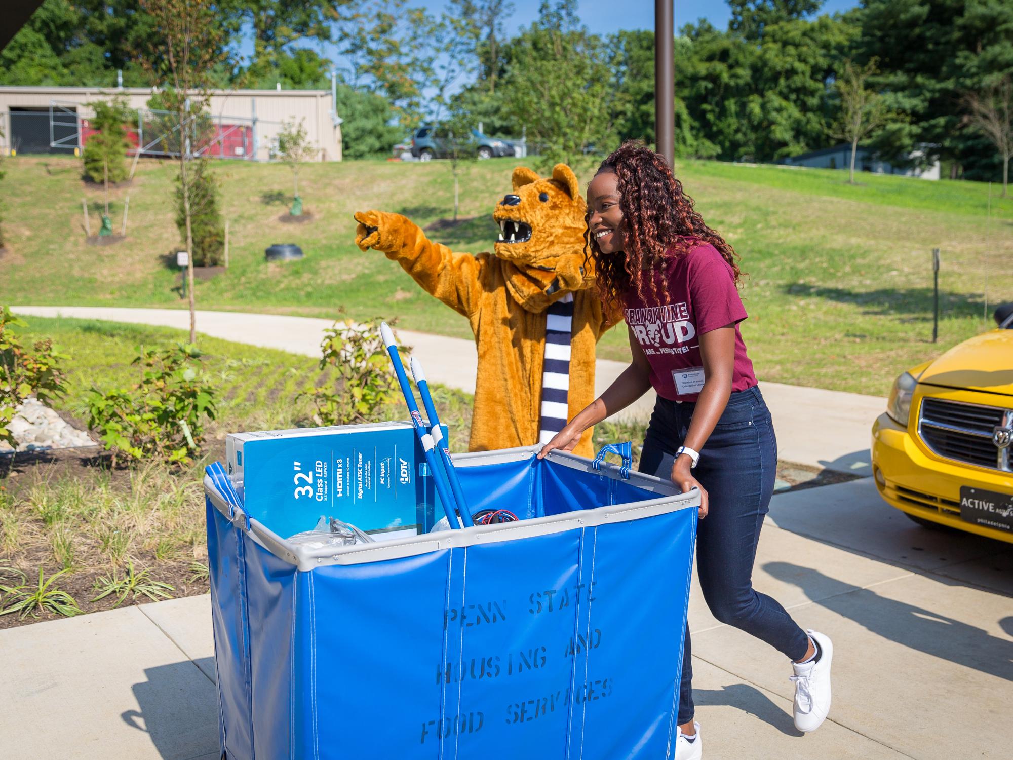 Penn State Brandywine Move-in day 