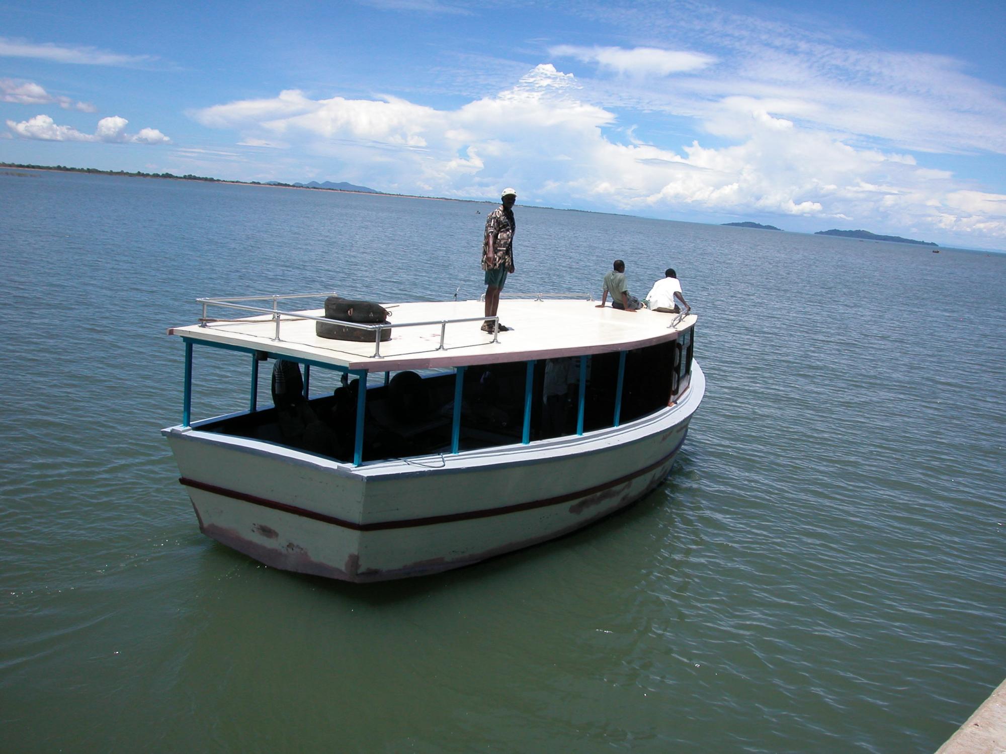 old boat, huge lake