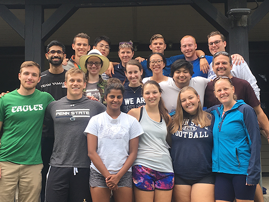 Group picture of students 