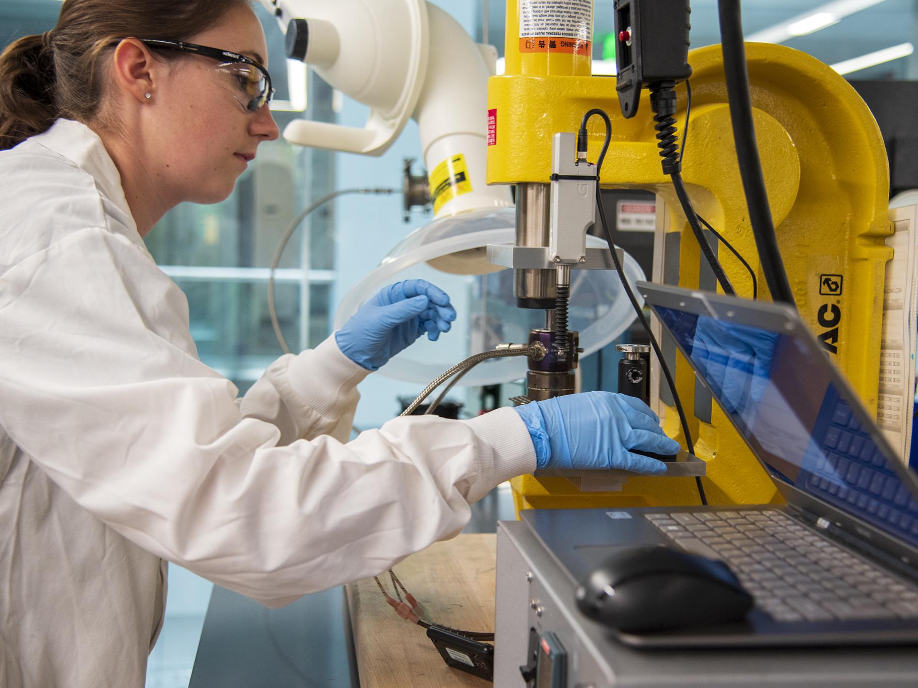 Sarah Lowum in lab