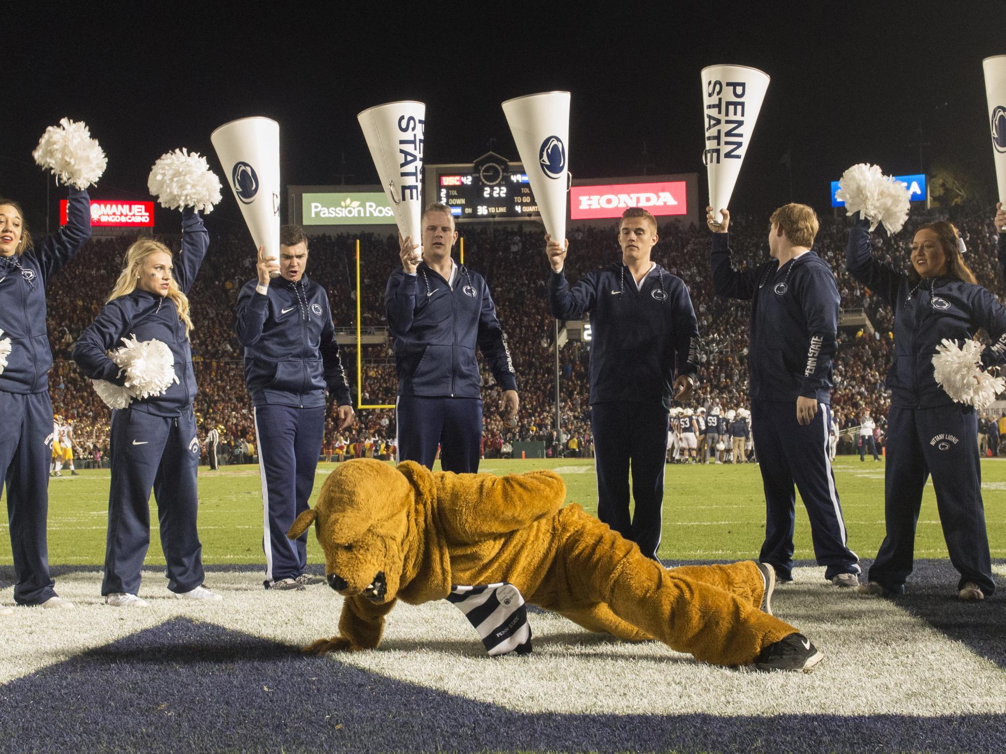 Lion push ups