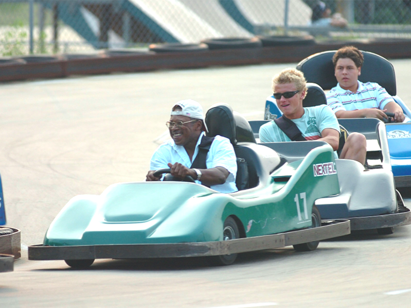 Selden retire, go kart