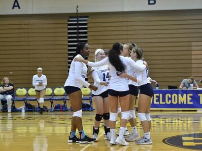 women volleyball players